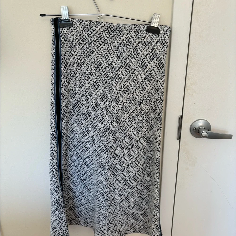 Maje Jitrole Tweed MIDI Skirt - Picture 4 of 15